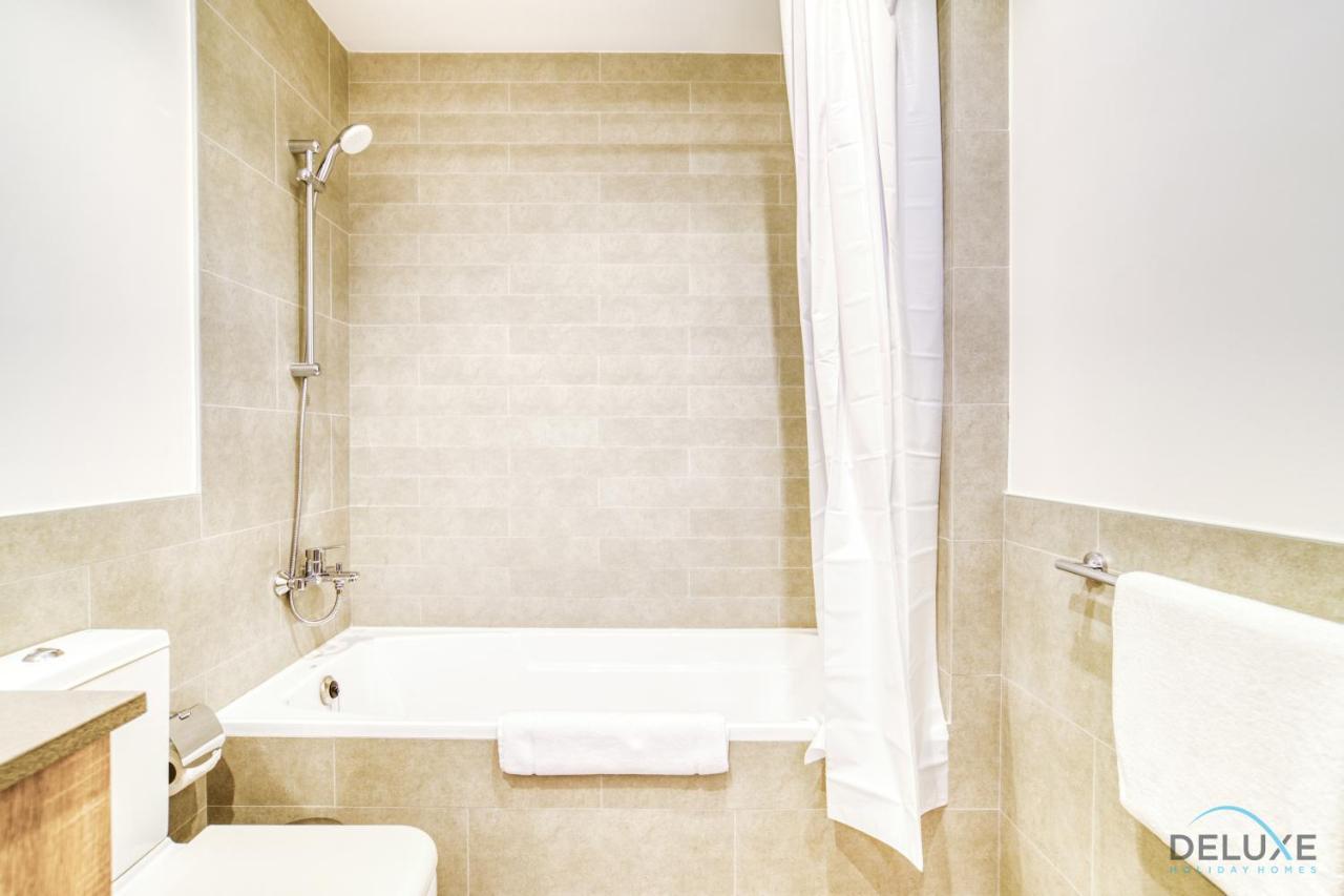 Sophisticated 1Br At Town Square Rawda Dubailand By Deluxe Holiday Homes المظهر الخارجي الصورة